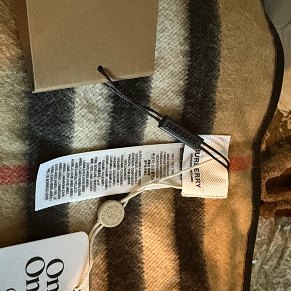 Burberry Tan and Black Check Scarf with Fur Accents. Cashmere with lambskin trim - Picture 5 of 7